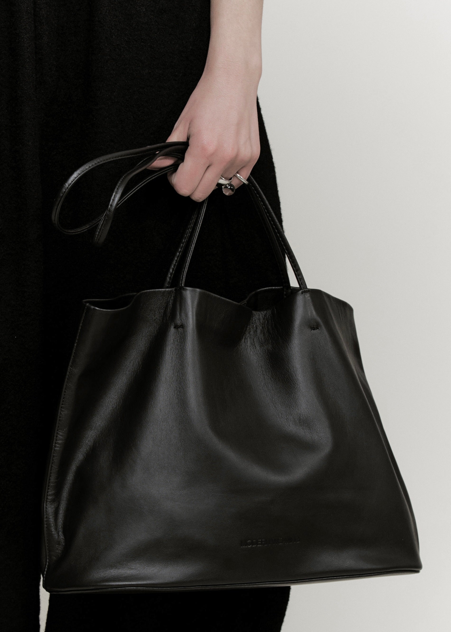 Relaxed Basket - Black | Handbags | Modern Weaving | Modern Weaving