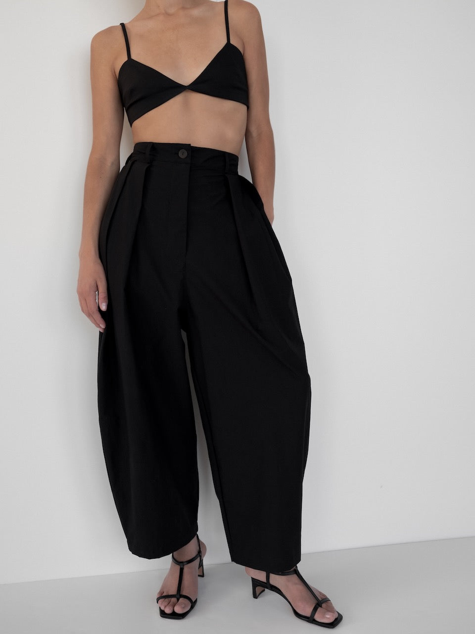Modern Weaving Relaxed Lean Trouser | Black Cotton Linen Twill