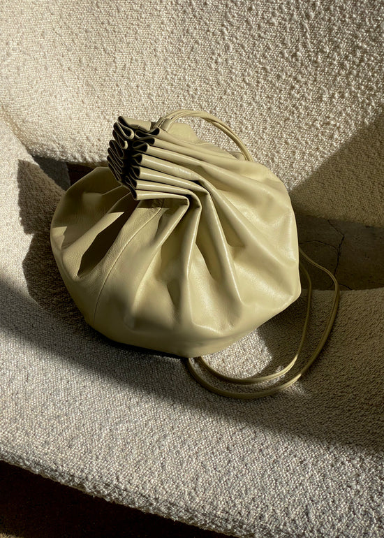 Pleated Balloon Bag | Creme | Modern Weaving