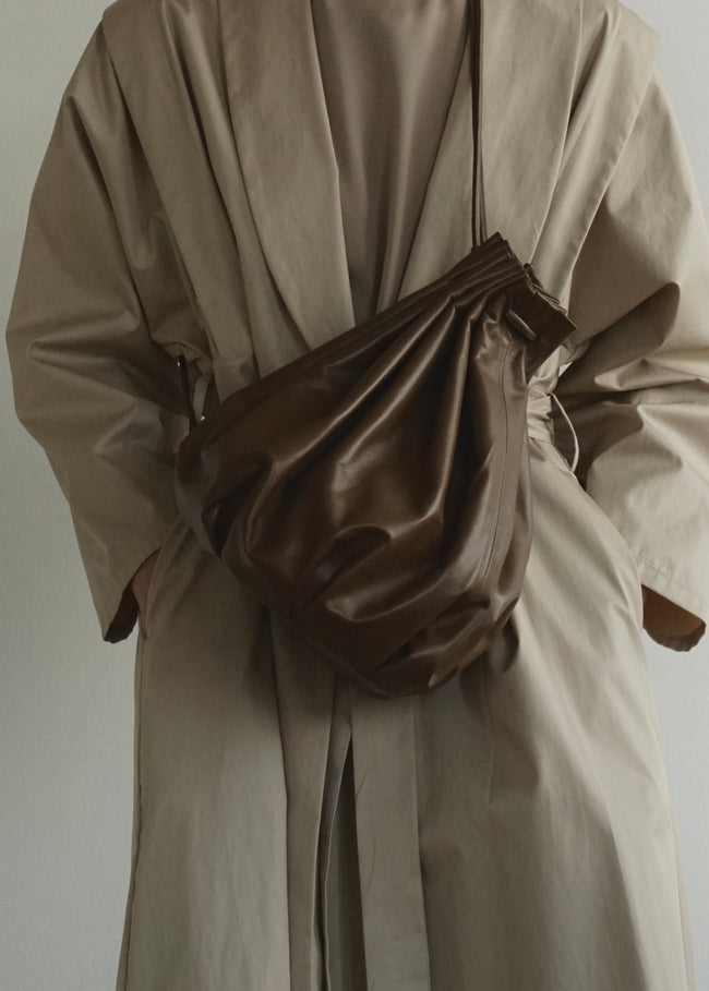 バッグ MODERN WEAVING PLEATED SOFT CYLIDER Pleated Balloon Bag | Creme | Modern Weaving